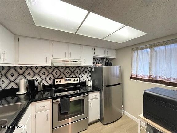 5th image of 144 S Halifax Ave APT 60