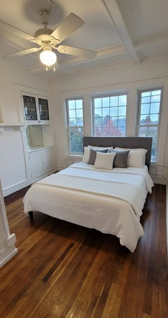 505 Wellington St — Photo 1
