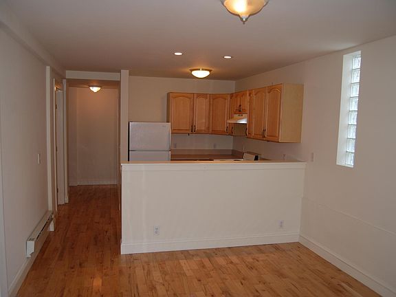 4th image of 111 Park St