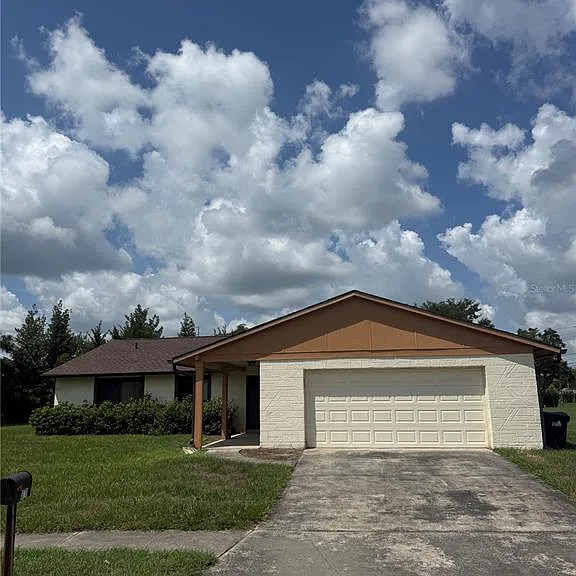 10719 Lazy Lake Dr — Photo 1