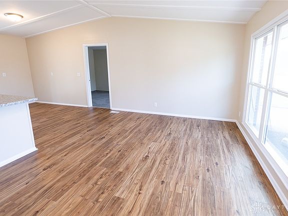 3rd image of 1044 Grissom Ave