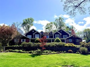 8 White Birch Drive, Dix Hills, NY 11746