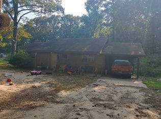4200 Sundown Ln, Pine Bluff, AR 71602