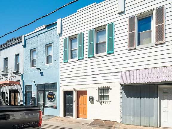 2nd image of 3316 Kensington Ave APT B