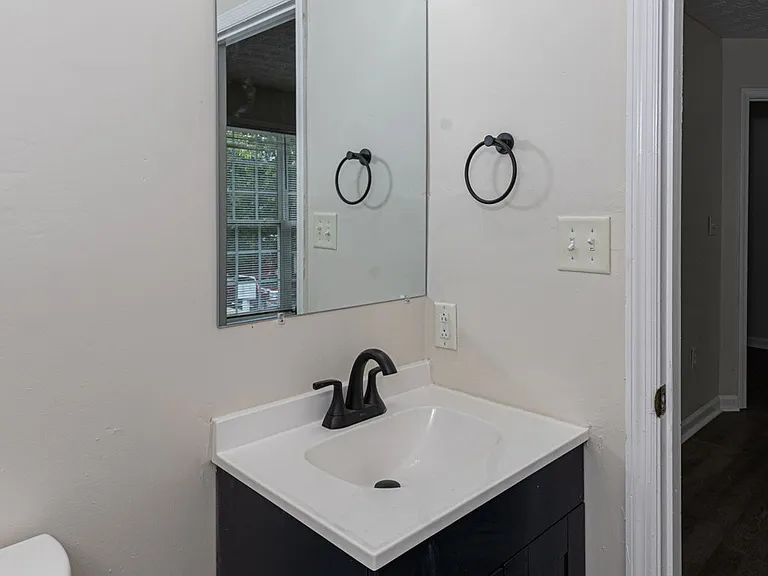 Caroline Ridge Apartments — Photo 12