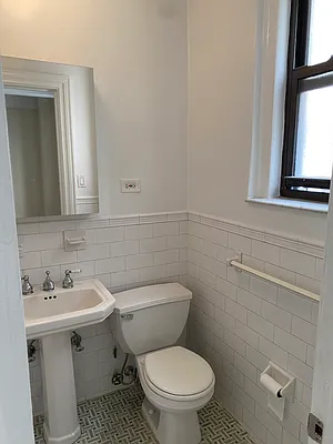 Rented by Real Estate Investors Group LLC | media 27