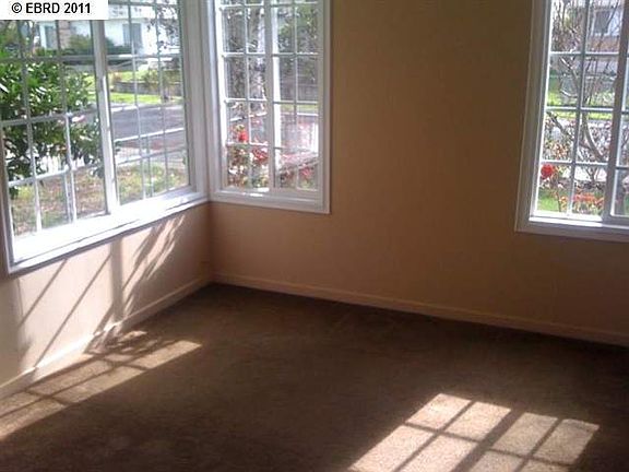 3rd image of 124 Alvarado Ave
