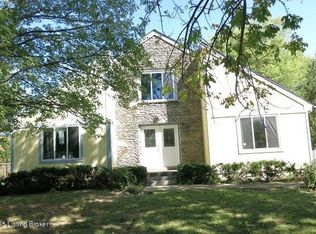 1001 Harmony Landing Rd, Goshen, KY 40026