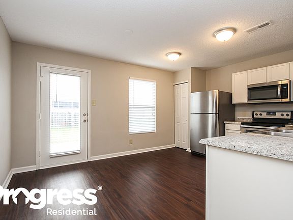 5th image of 948 Springside Ct