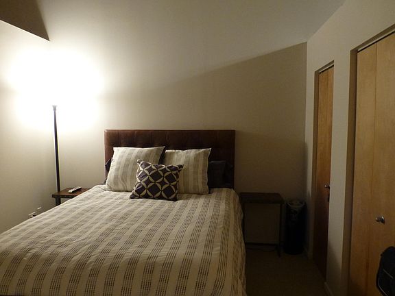 4th image of 1645 W Ogden Ave Unit 522