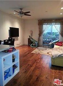 3rd image of 848 S Irolo St #101