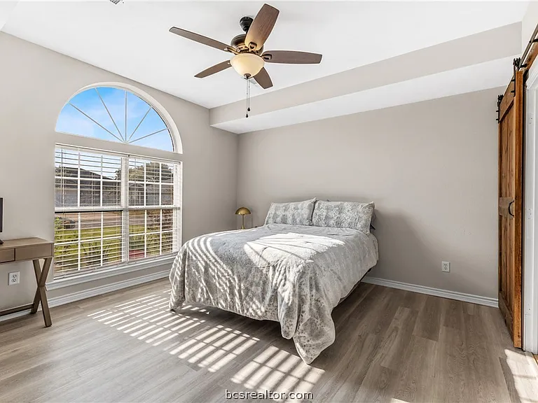 1219 Danville Ln — Photo 11