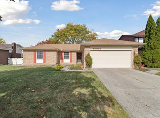 45078 Quaker Hill Dr, Canton, MI