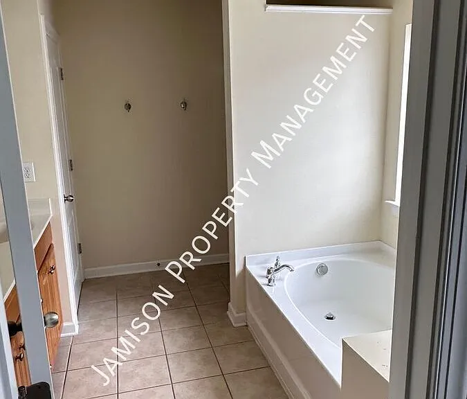 12230 Red Rust Ln — Photo 9