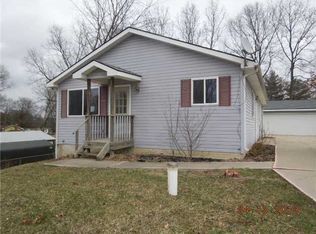 9661 Sunnyside Rd, Whitmore Lake, MI 48189