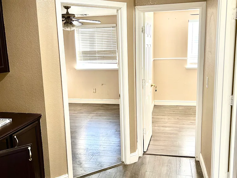 2611 Blossom Cir — Photo 13