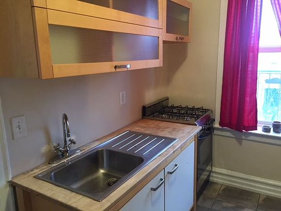 2nd image of 2856 45th St APT 2R