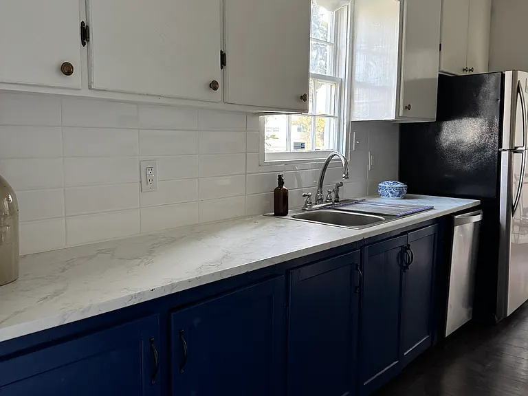 1001 W B St — Photo 10