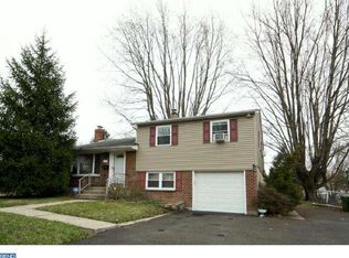 1839 Twining Rd, Willow Grove, PA 19090