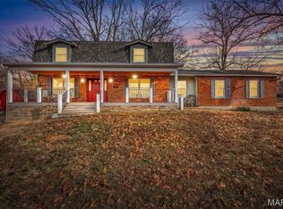 1621 N 6th St, De Soto, MO 63020