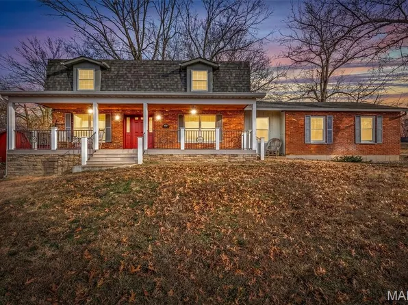 1621 N 6th St, De Soto, MO 63020