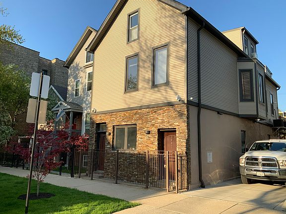 2nd image of 1647 N Washtenaw Ave #1
