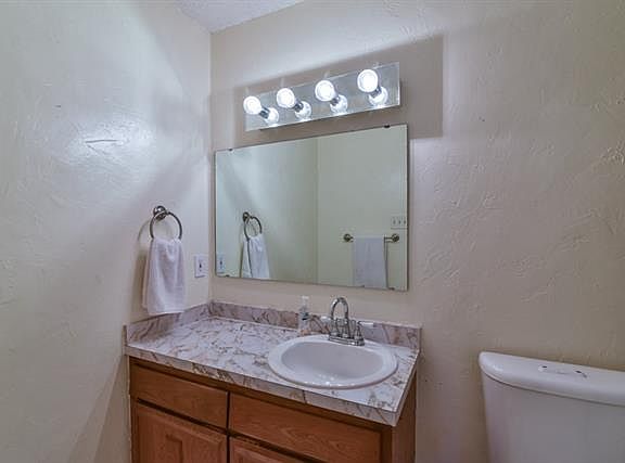 3rd image of 1919 Westover Ct