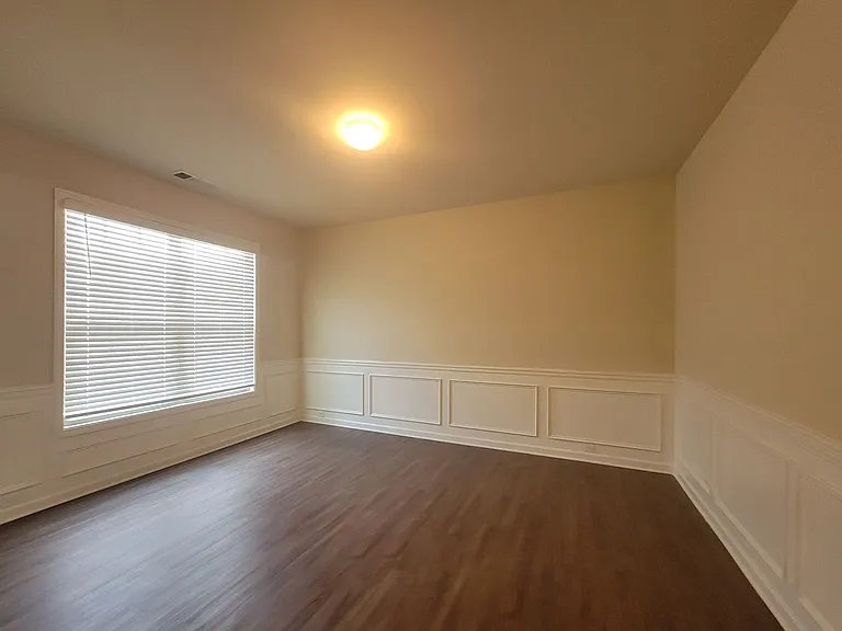 5150 Amberland Sq — Photo 7
