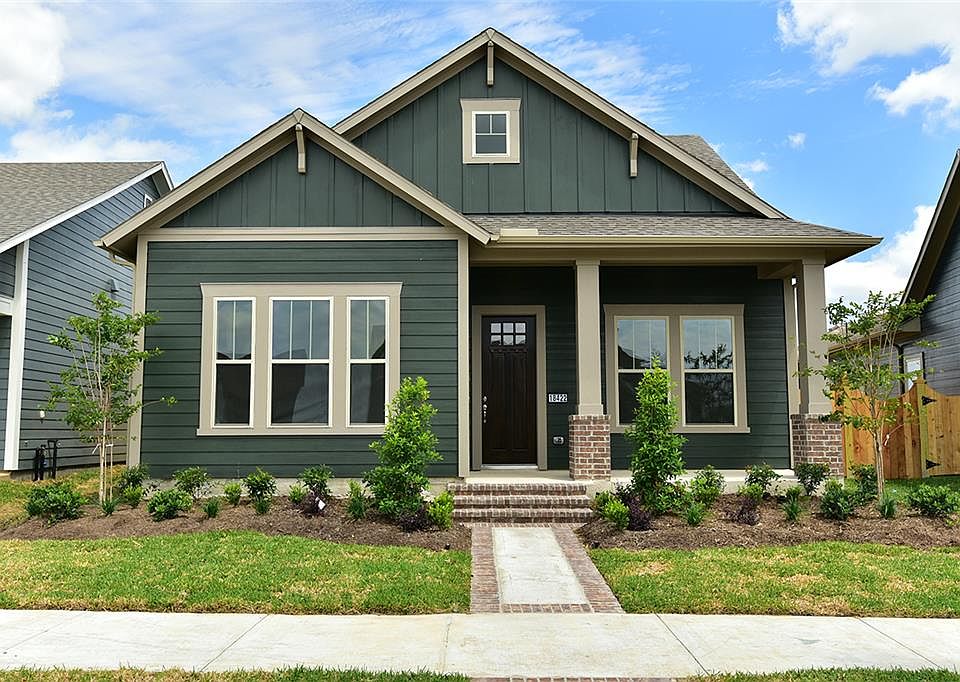 1st image of 18422 Blue Hollow Heights Dr