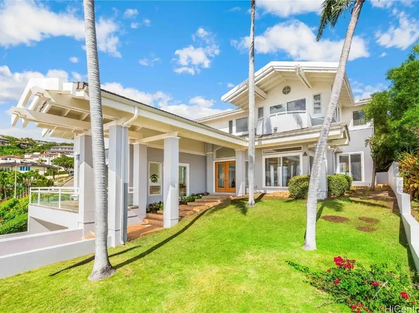 626 Kahiau Loop, Honolulu, HI 96821
