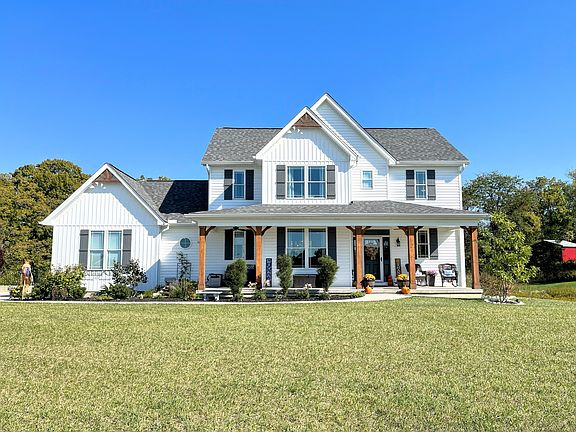 2nd image of 1146 Camin Ln
