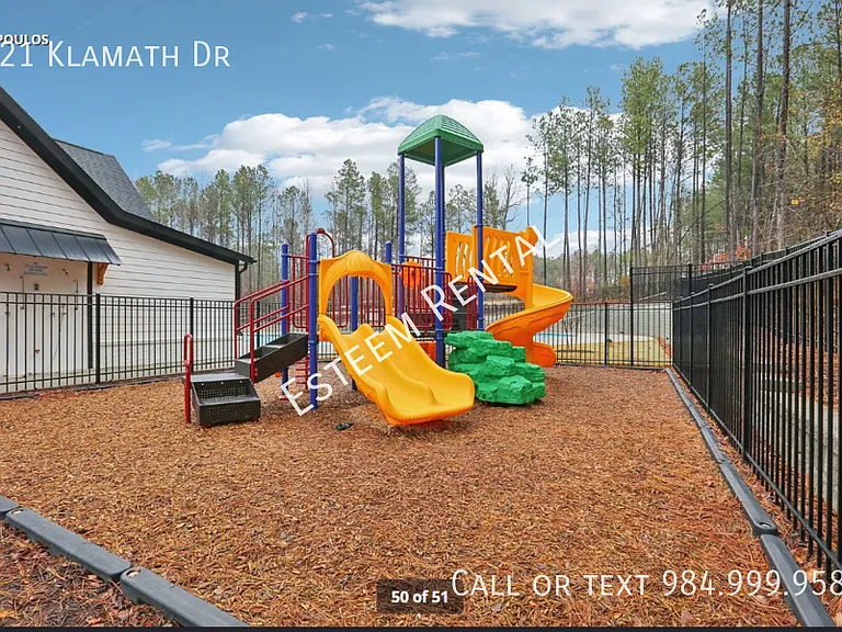 121 Klamath Dr — Photo 46