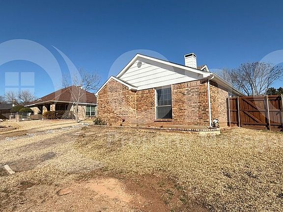 3rd image of 5309 Greenbrook Dr