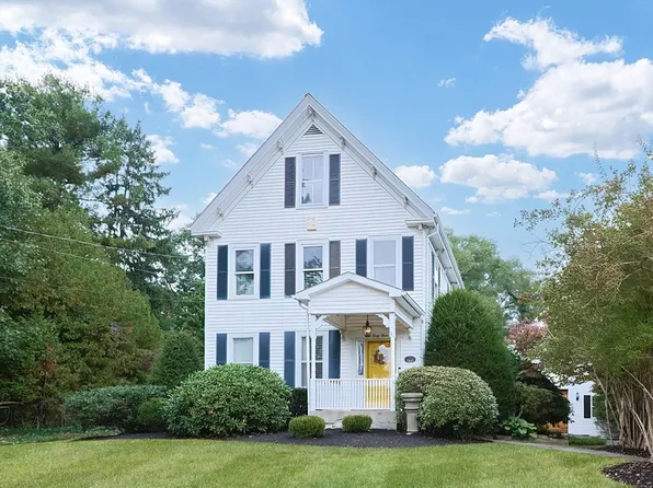 643 E Central St, Franklin, MA 02038