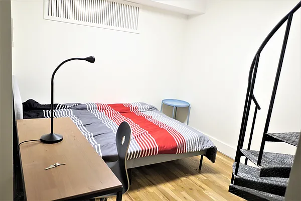 Rented by Sterling Holdings | media 17