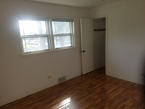 5th image of 505 Hirsch Ave