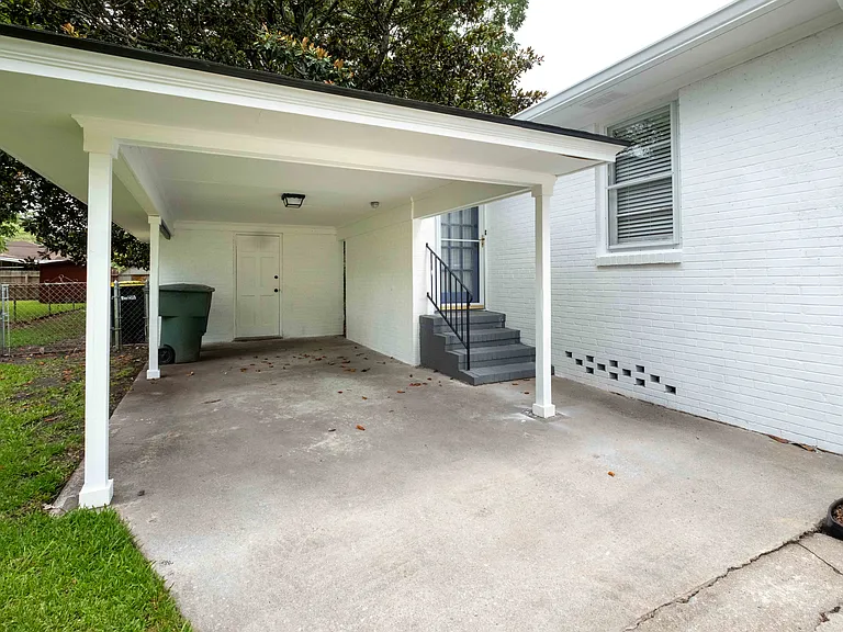 5604 Paulsen St — Photo 3
