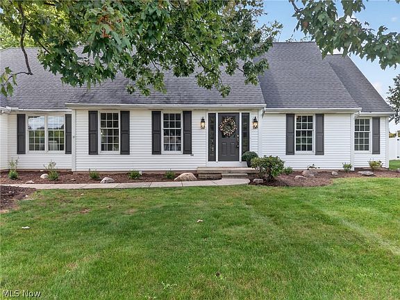 2nd image of 722 Jaycox Rd