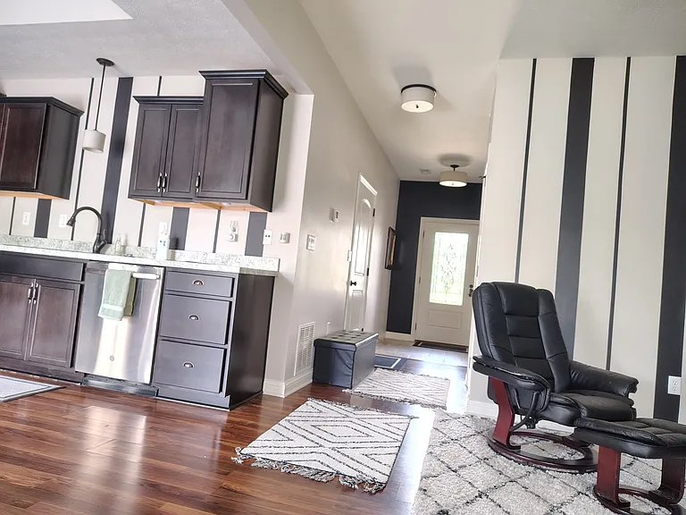 603 Knob Hill Ave — Photo 5