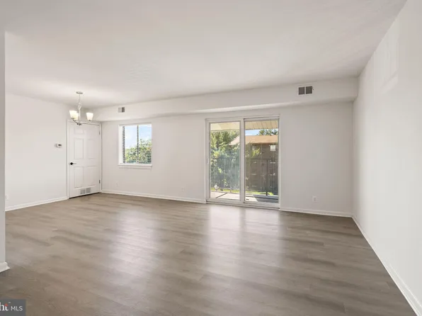 6230 Edsall Rd Unit 404, Alexandria, VA 22312