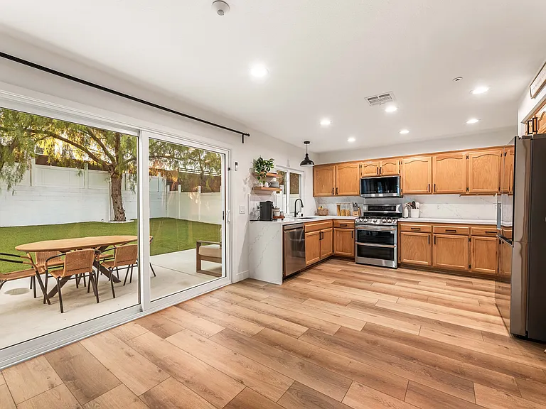 1131 Dincara Rd — Photo 12