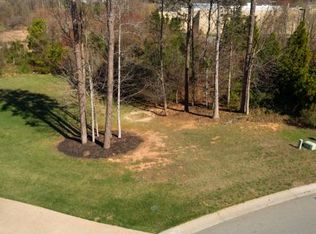 Dunleigh Dr, Burlington, NC 27215