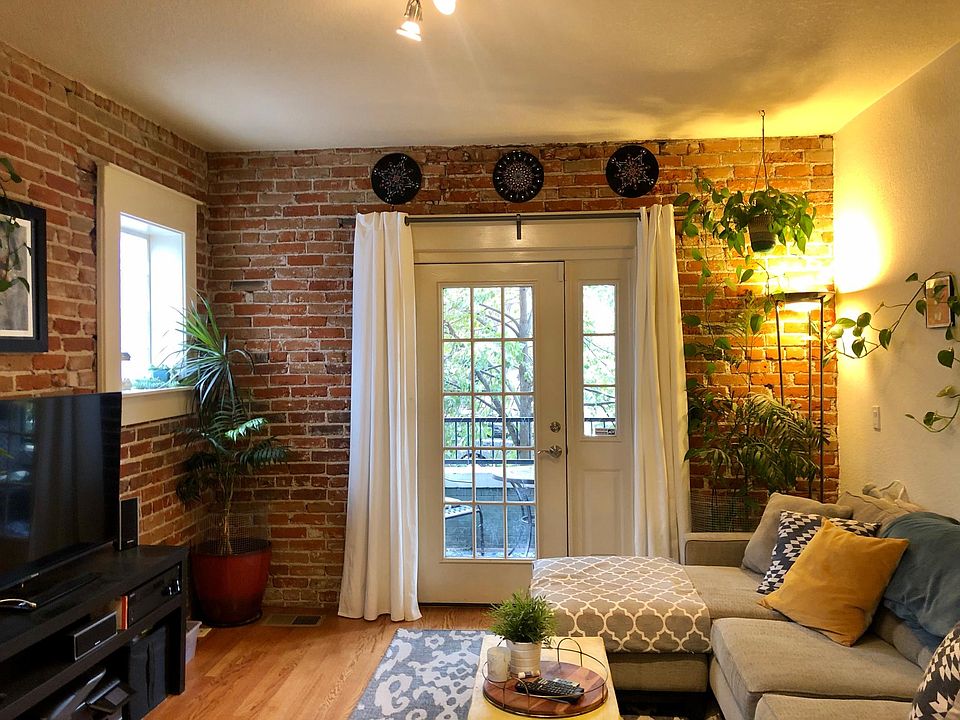 1st image of 1656 N Franklin St APT 3