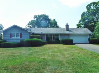 40 Bemis Rd, Holyoke, MA 01040