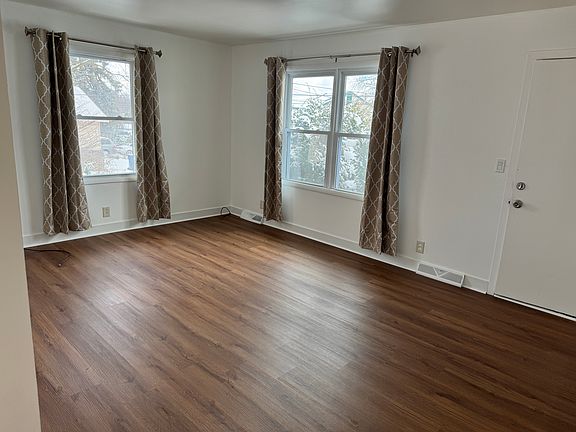 2nd image of 3647 Kalamazoo Ave SE
