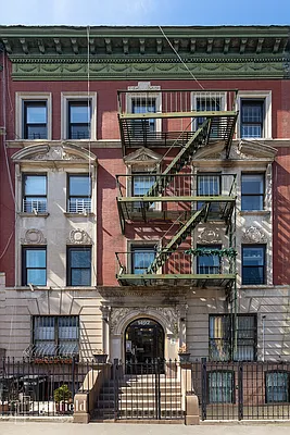 Sold by Garfield Realty  | media 10