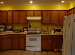 215 Nob Hill Ln, Kemp, TX 75143