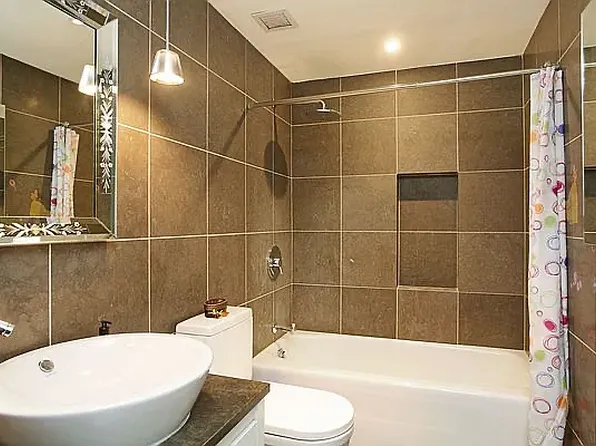 340 East 23rd Street image 4 of 9