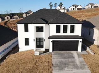 107 Keystone Ln, Maumelle, AR 72113
