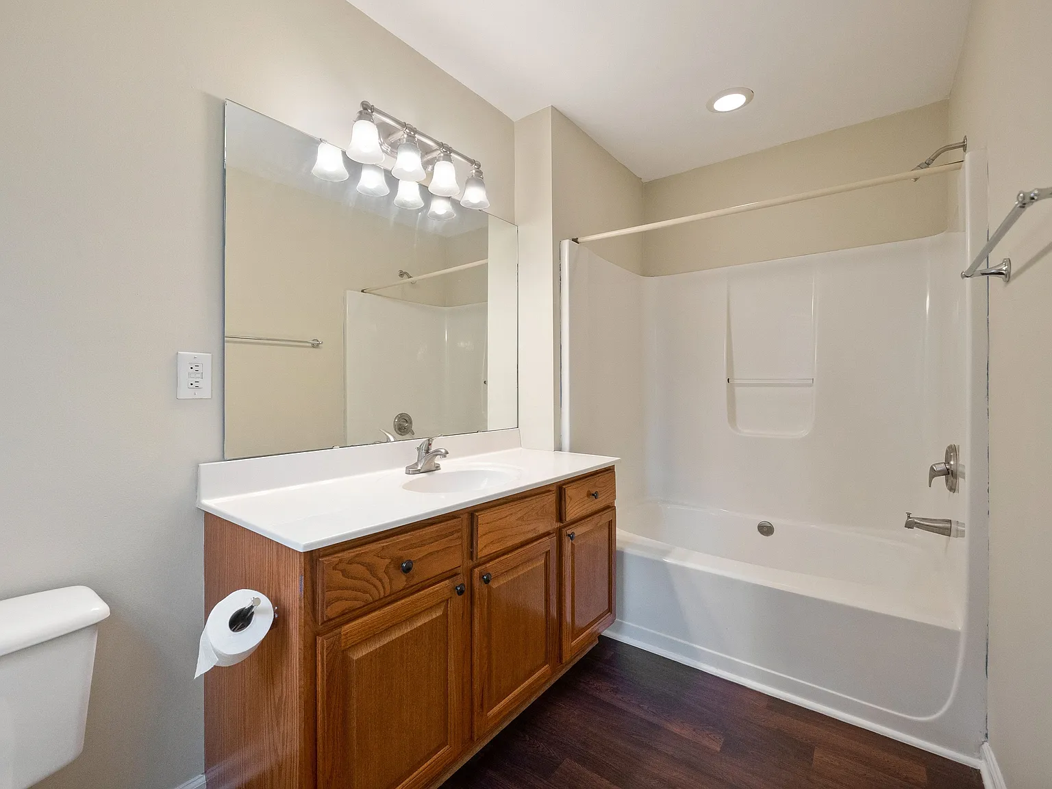 3 bed, 1424 sqft, $1,925 — Photo 4